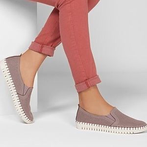 Skechers sepulveda blvd air cooled memory foam perforate shoes light purple 6.5